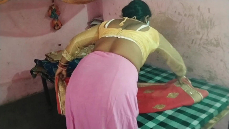 Yourgeeta8899: Adik ipar indah kampung itu berpakaian dan pergi ke pertunangan...