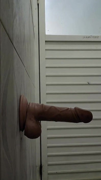 I Masturbate at Public Toilet