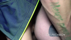 INTERRACIAL BAREBACK SEX: 2196 Sexy chlapec ošukaný raw latinoameričanem s Tatoos Boy