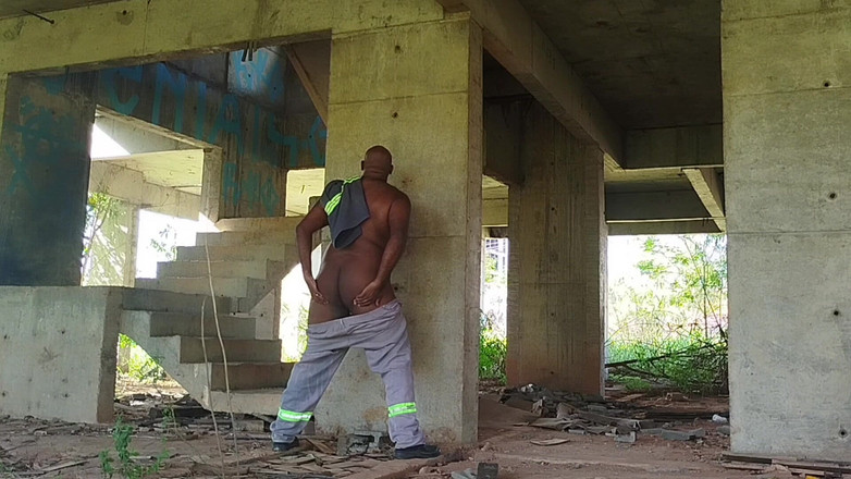 TheBlacKHunterr: Dia De Aprontar Na Construção