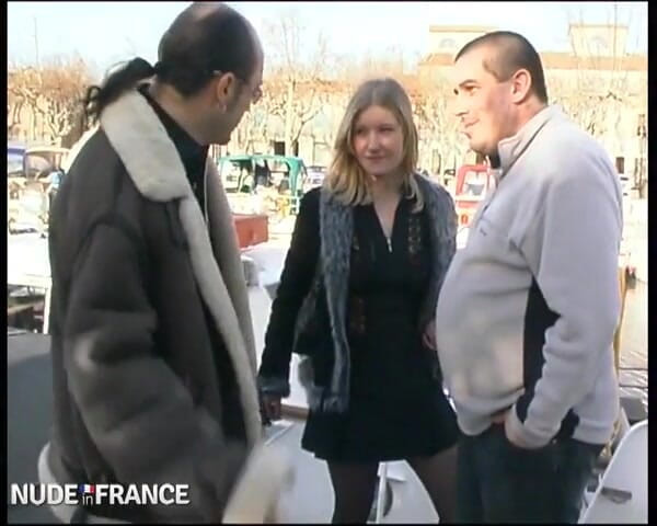 La France a Poil: Flo trẻ trung xinh đẹp đến nỗi chồng của cô ấy sẽ cho...