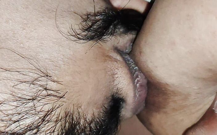 Tamil sex videos: Тамильская жена доит мужа индийца