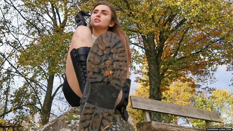 Goddess Lena: Pojídač nečistot pro moje boty