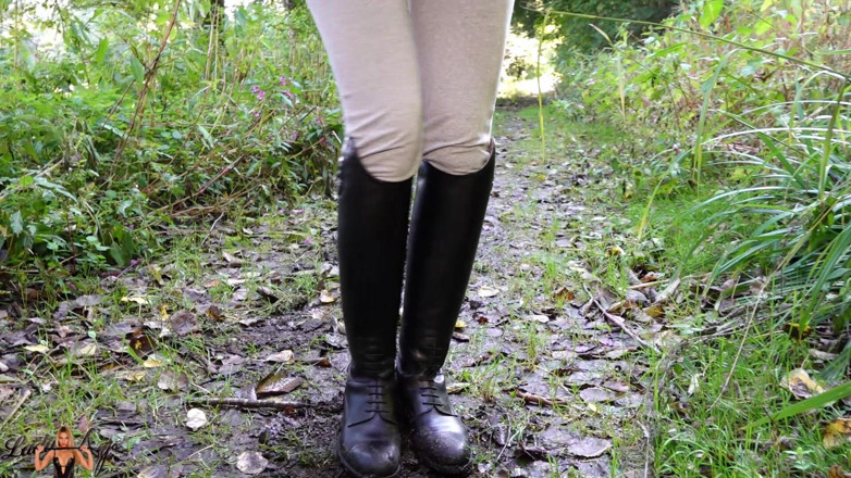 Lady Anja: Twoje życie jako bootlicker