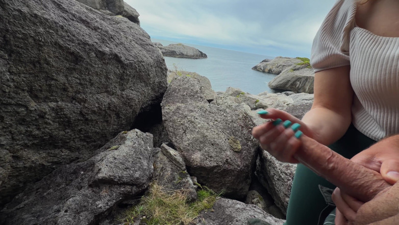 SlipCouple: Found That Big Ass Girl on a Hiking Trail and...
