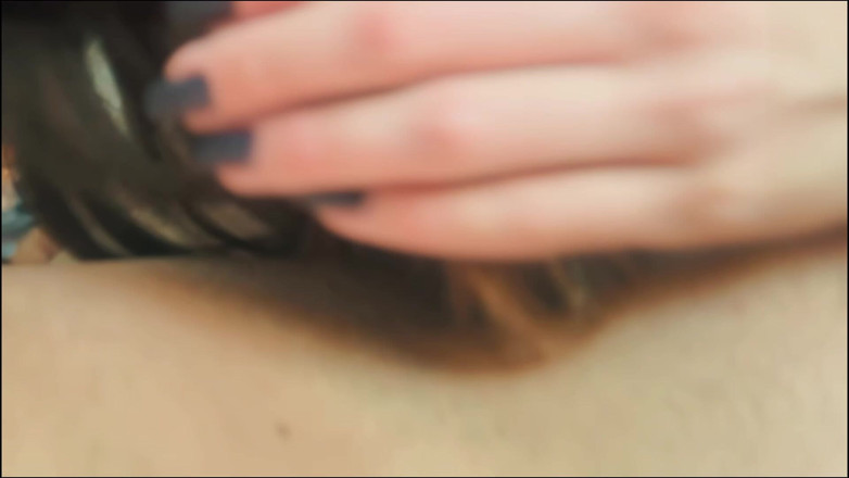 RabidRabbitss: Blowjob deepthroat tegar untuk si rambut coklat panas dalam pakaian...