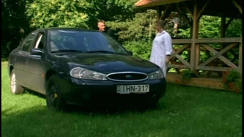Inhonorof porn: A Perfect Ass to Break on the Lawn