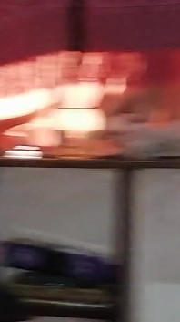 Kurnaz amcık seksi üvey anne üvey oğlunu baştan çıkarıyor