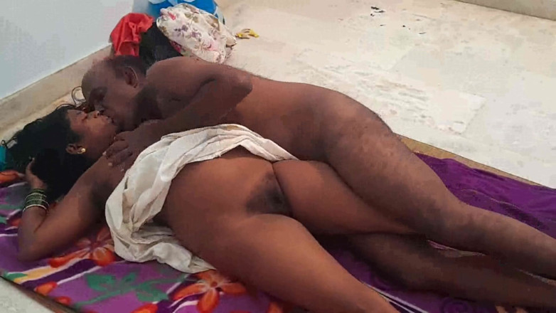 Desi palace: Indiana tia gostosa em vídeo pornô