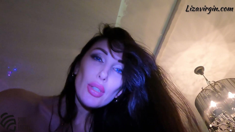 LizaVirgin: Hot MILF Gets Orgasms