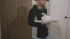 Sonunda başka bir heteroseksüel kuryeyi ikna ettim