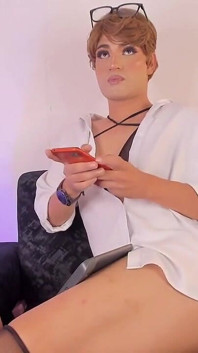 Banci comel Ken dildo gergasi solo & dubur mendalam