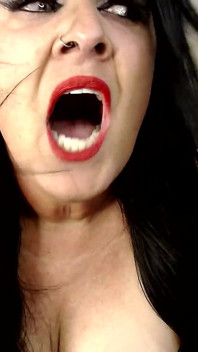 Sexy MILF Zívání Fishnets Mini Kostka a Kožený top