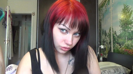 Goddess Misha Goldy: Cepillando mi cabello con un cepillo pequeño y grande y...