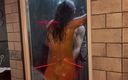 Monika FoXXX studio: Monika fox lascia che un fan scopi duramente nella doccia