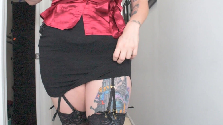 Deanna deadly: Realtor ने लंड हिलाने के खेल जांघ के ऊँचे लंड के साथ देखने का बिंदु वाली चाल, गार्टर बेल्ट, पैर छेड़ना