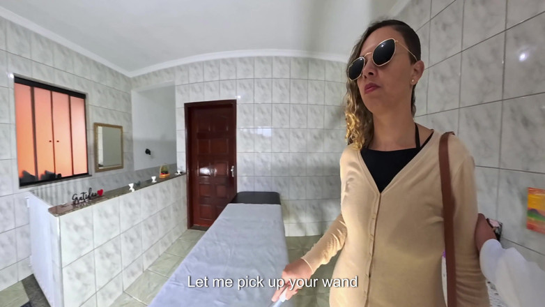 Gabi SweetCouplesStories: The Little Blind foi para o ginecologista e teve orgasmos...
