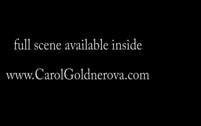 Carol Goldnerova: 내 정말 거대한 젖탱이에 기름을 붓다!