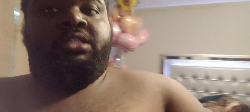 Andrew Adams: Я пыталась заниматься спортом, пока обнаженная