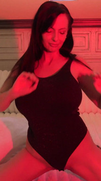 Catalina Cruz - Red Light Euphoria
