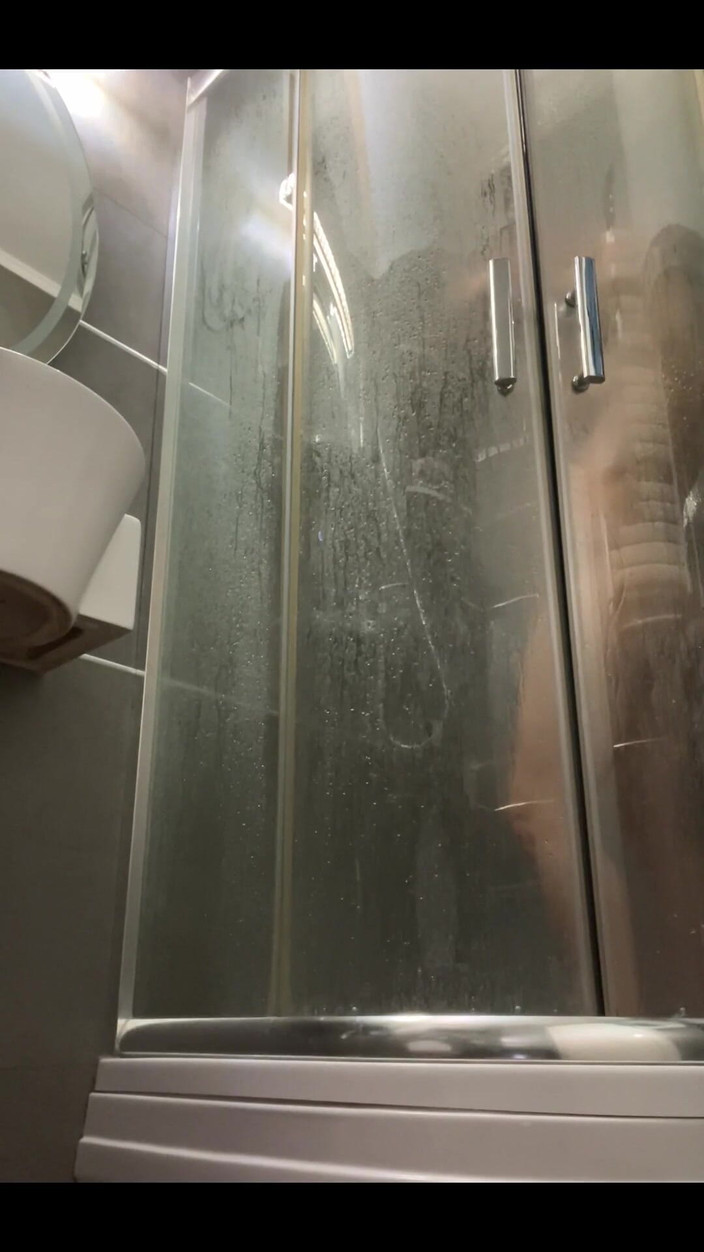 Crypto Mommy: Disumbat Dari Kolam