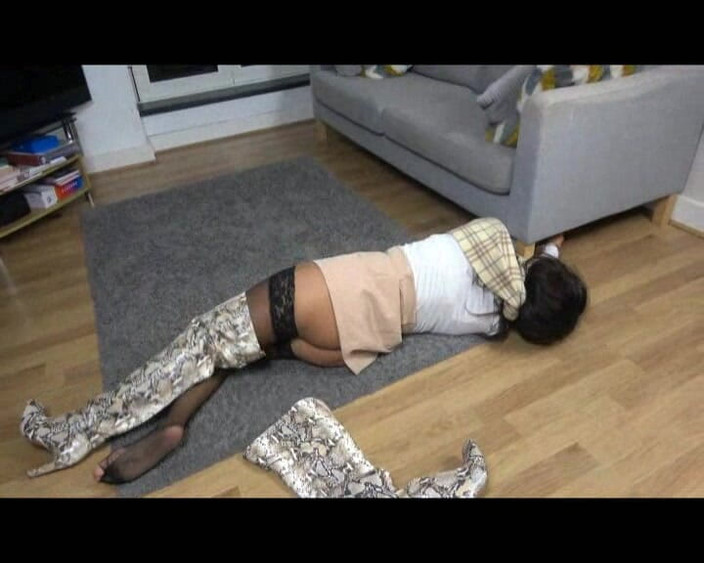 Latina Fetish: Latina v poutech útěk výzva s Otm Gag!