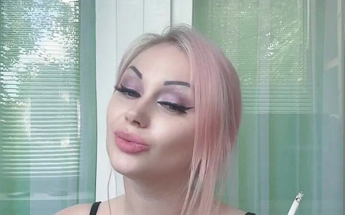 Goddess Misha Goldy: Bla Bla bla và một chút về ngày của tôi!