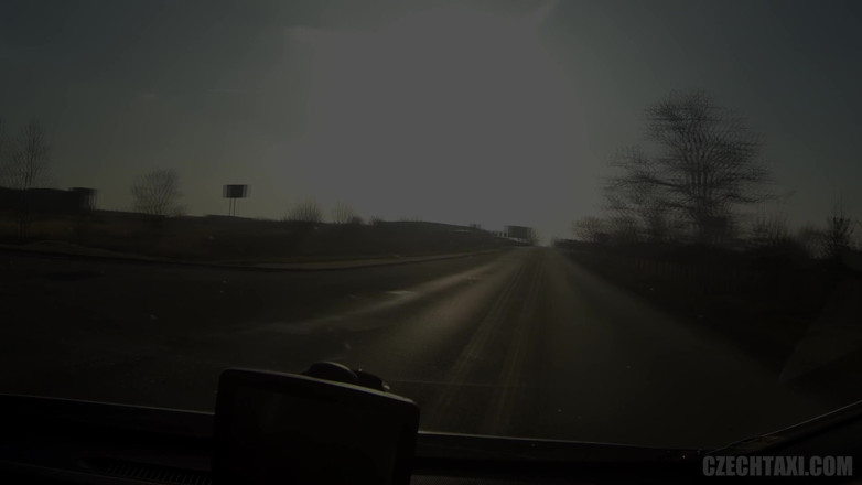 Czech Taxi: Squirting auf g-punkt