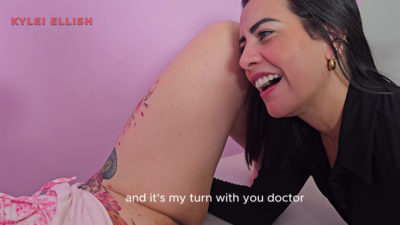 Kylei Ellish: Mengongkek Doktor Yang Cantik Untuk Melegakan Sakit Kepala