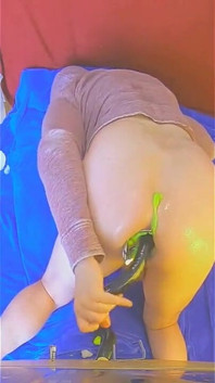 Dubur dapat apabila dildo pergi ke jauh sehingga 3