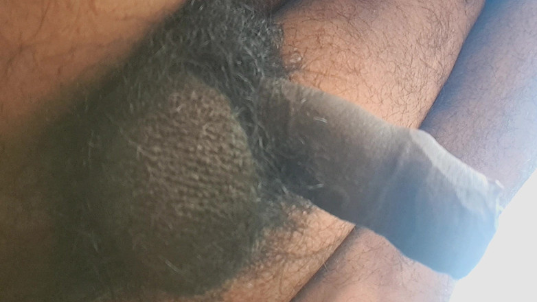 Desi_Porn_India: Het indisk pojke som pissar i Solo