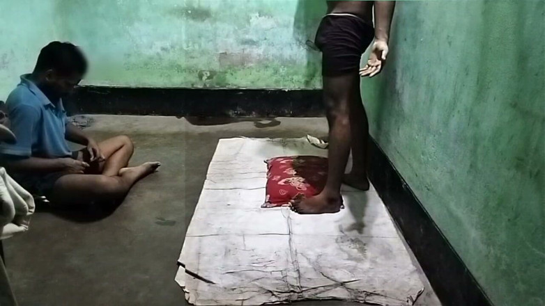 Desi Tits: Desi indický velký penis chlap ošukal twink chlapec poprvé spodní...