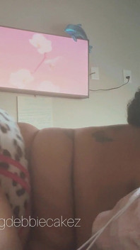 Big Booty BBW Loves Shaking Her Phat Ass
