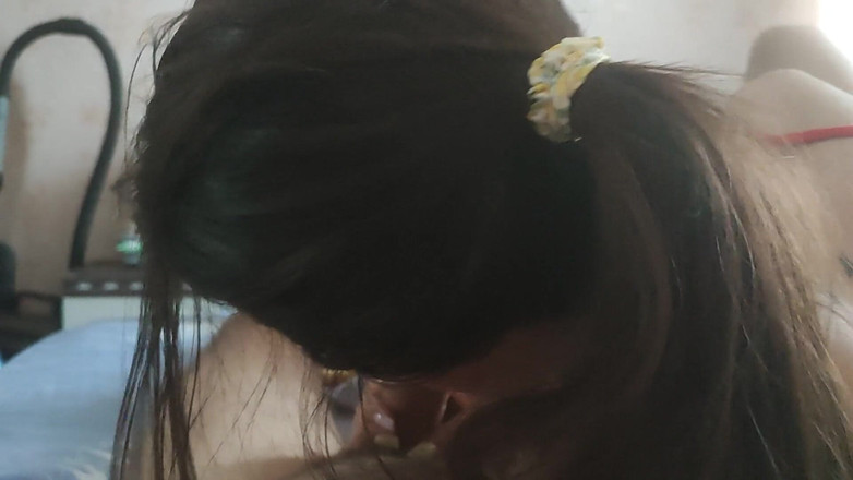 Sasha Green: 若い義理の妹は早くしゃぶって授業をサボりたい