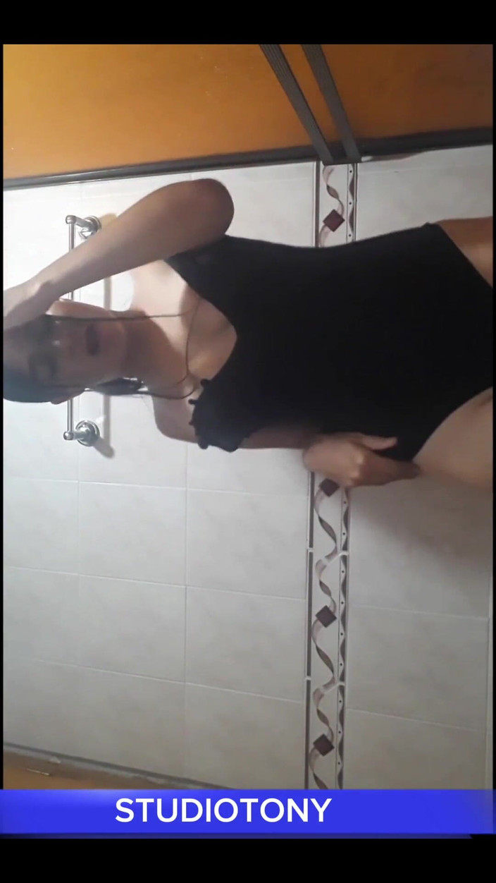 Studiotony: Truth or Dare with a Roommate Who Ended up with...
