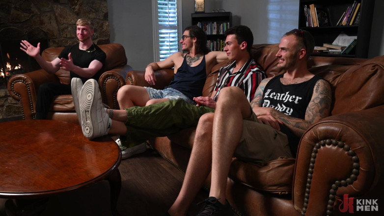 Taken rough: Swingers: Christian Wilde dan Dalton Riley mendominasi Tristan West dan...