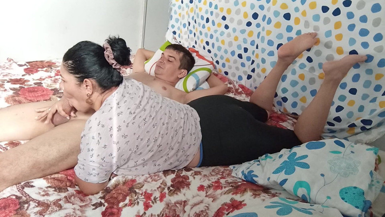 Valkyrieandluigy: Chupando deitado