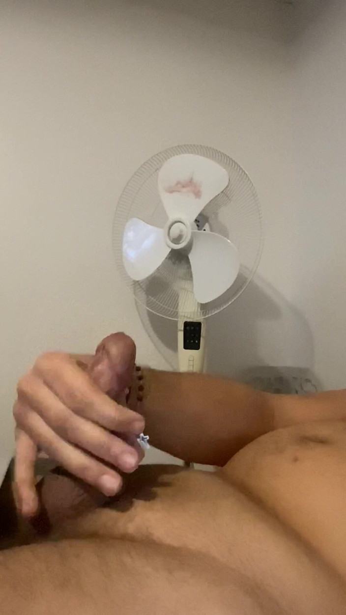 Hibou: Bi mangia il suo proprio sperma