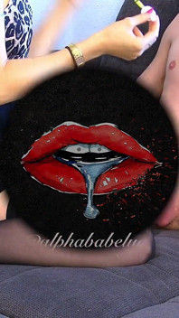 Sinnlicher Alphababelucy Handjob in High Heels und strümpfen