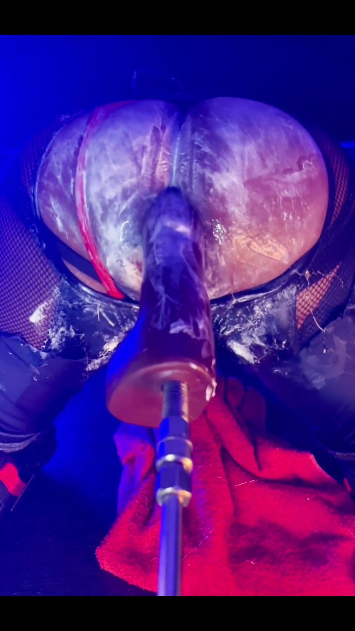 DipsoDeep: How to Make a Sloppy Butthole - Anal Training