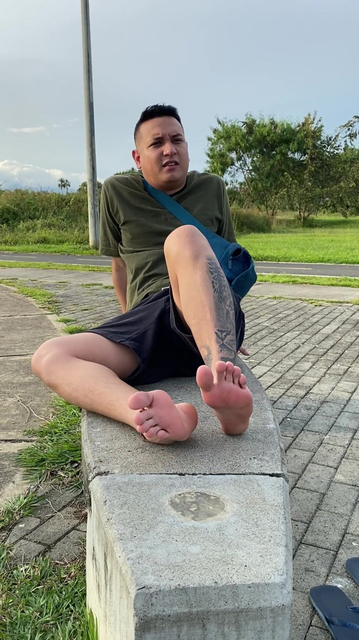 Mr Feet Colombia: Цілуй підошви моїх ніг, ніби це твій бог