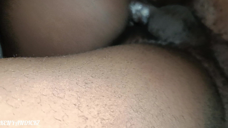 Kenyan Dick: Paar selbstgedreht porno reiten und auf meinen schwanz besahnen