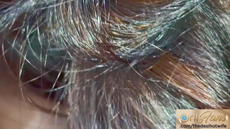 TheaDesiHotwife: Mio marito con il cazzo piccolo non ha potuto soddisfarmi...