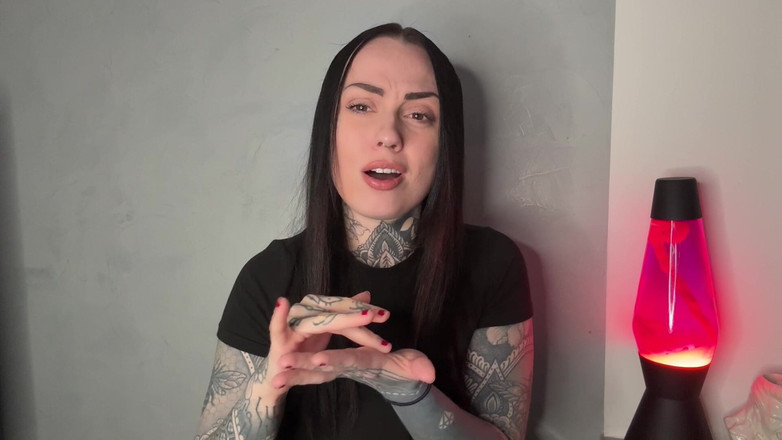 Miss Valentina: Добро пожаловать в Экстремальные пытки яиц и члена