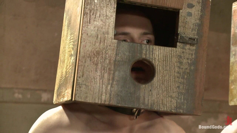 Bound gods: Živá show k výročí svázaného boha - aukce otroků - část první