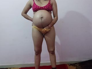 Peena: Indische sexy Bhabi naakt