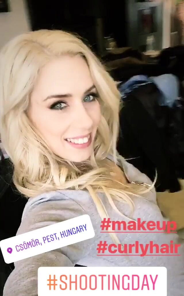 Nesty: Pózuje pro focení