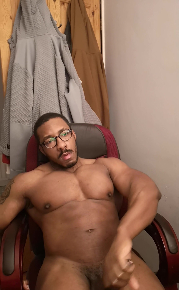 Amadeus: Wank My BBC Before Bed