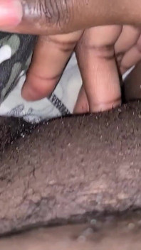 Orgasmo duro figa bagnata femminile