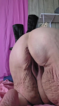 Wil je mijn grote kont zien?